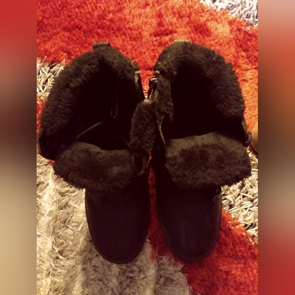 Winter boots 🥾 - Picture 3 of 5